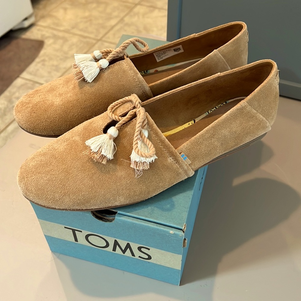 Toms size 11 shoes